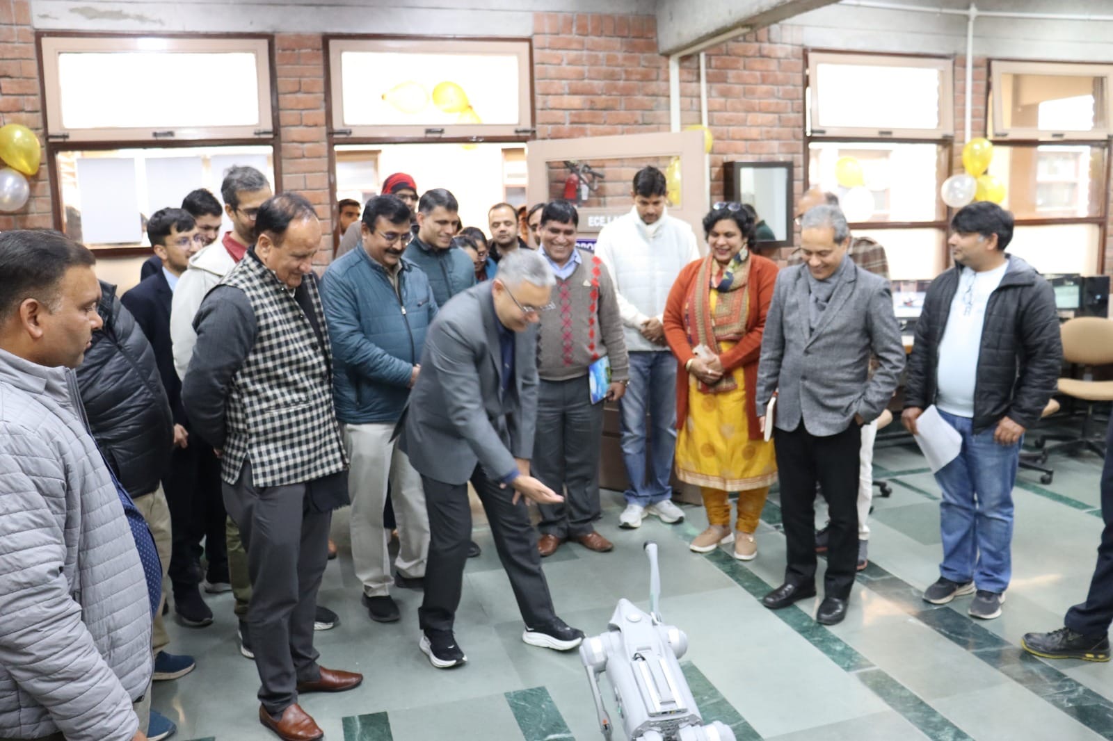 जेपी विश्वविद्यालय, सोलन, हिमाचल प्रदेश में ड्रोबोटिक्स प्रयोगशाला का उद्घाटन